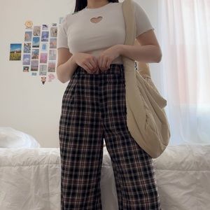 Plaid loose fitting wide leg trousers